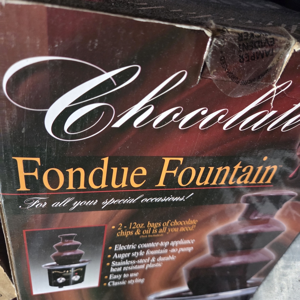 Elegant Black Fondue Fountain